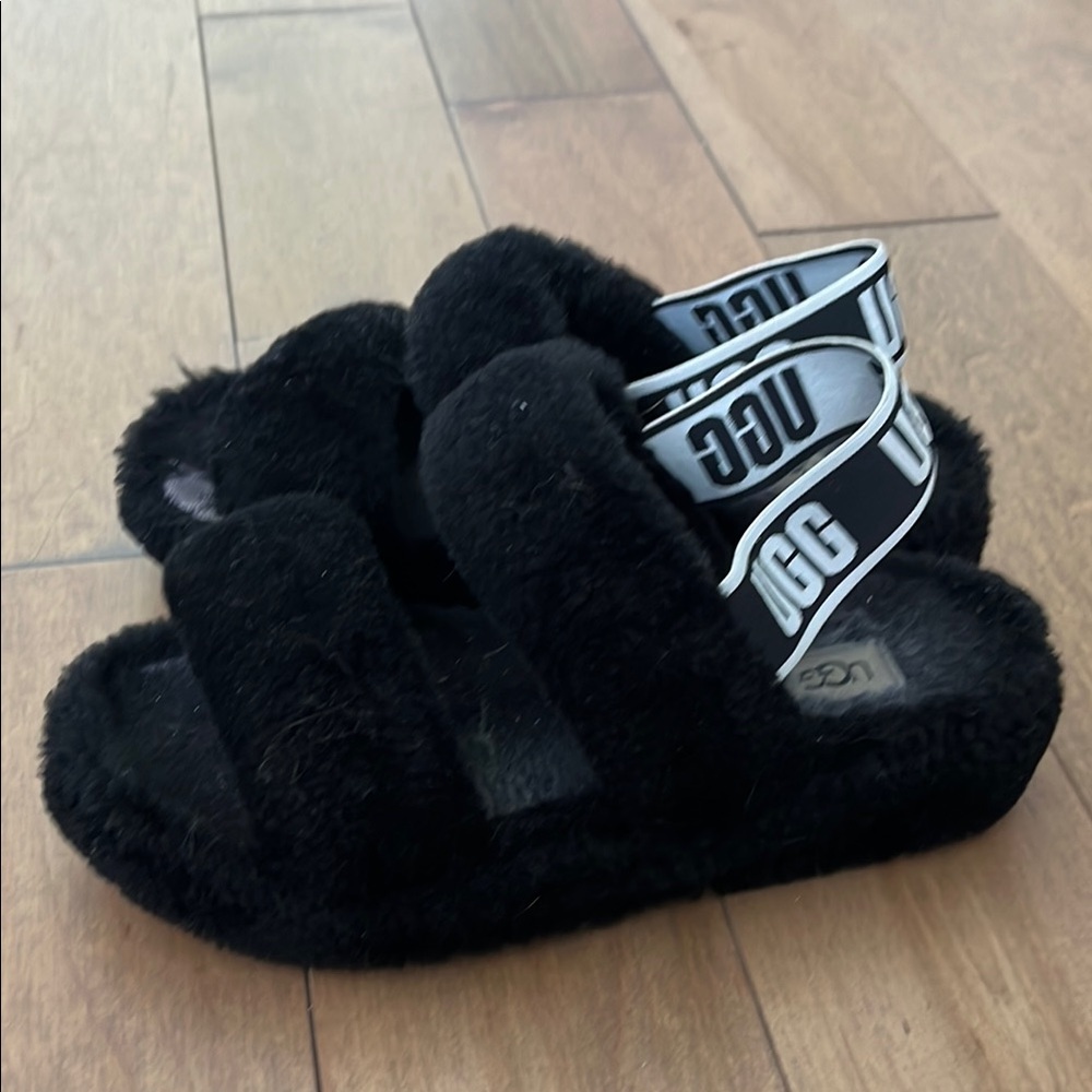 UGG Oh Yeah slippers